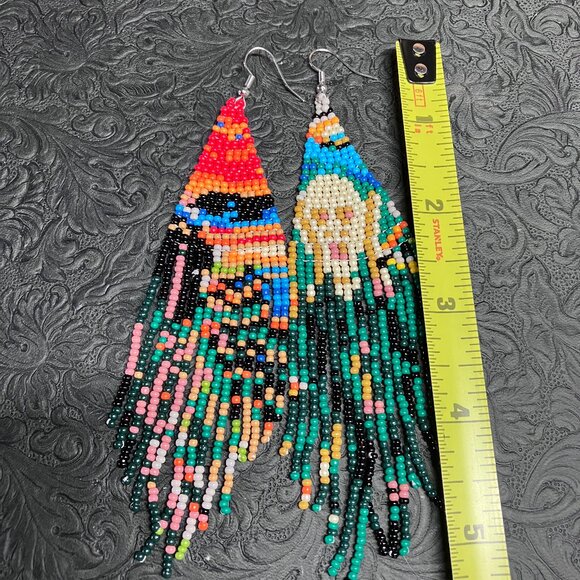 Beaded Dangly Edvard Munchs The Scream Art Earrings - Picture 4 of 5